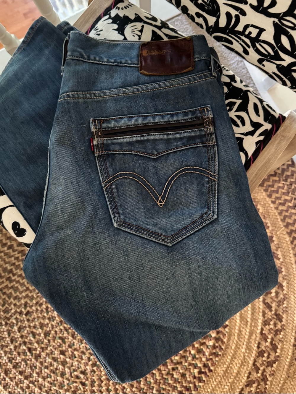 Vintage LEVI'S 514 Jeans Slim Straight 36 x 30 Leather Trim & Multicolor Threads